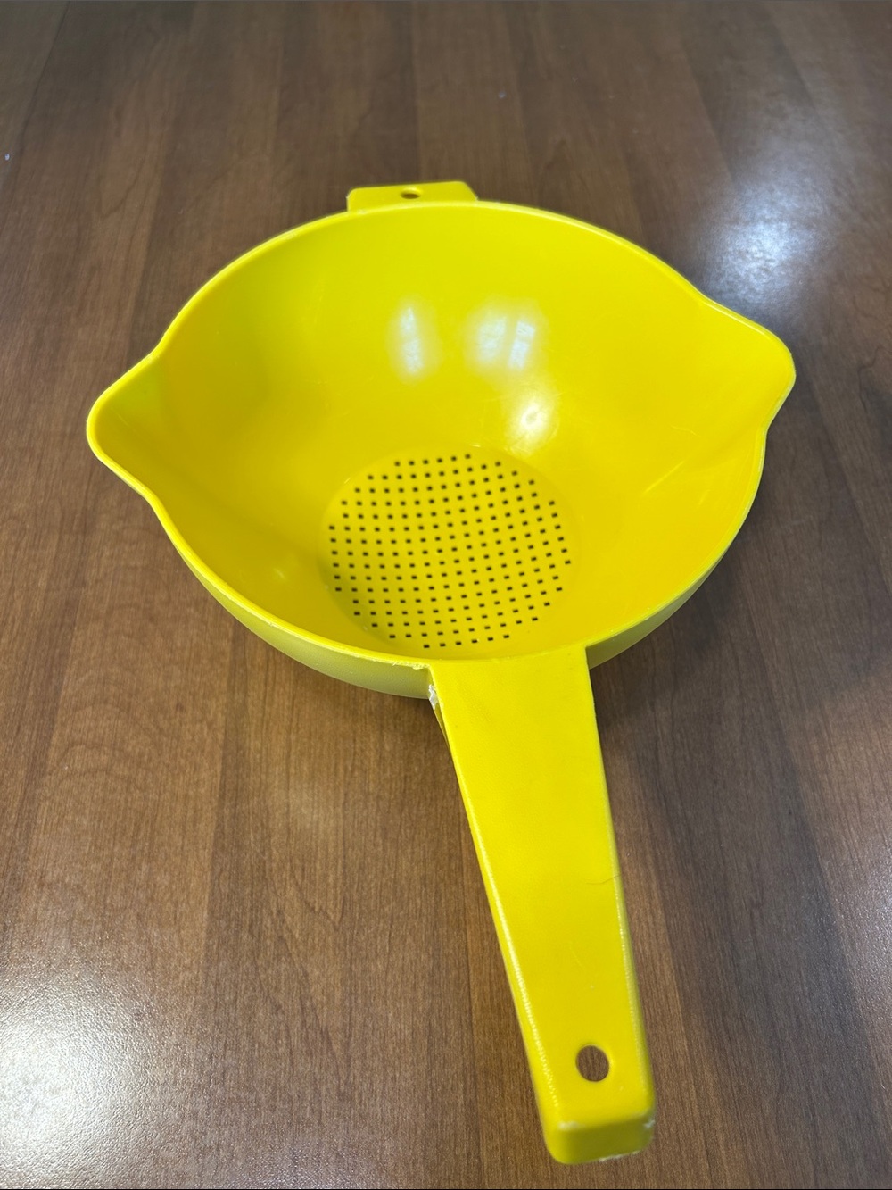 Tupperware large strainer